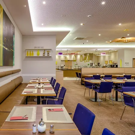 Novotel Centre Hotel 4*