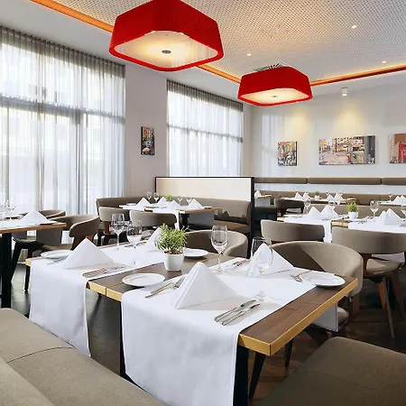 Novotel Centre 4*