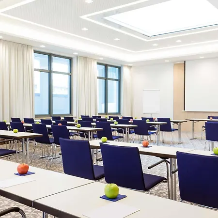 Novotel Centre Hotel 4*