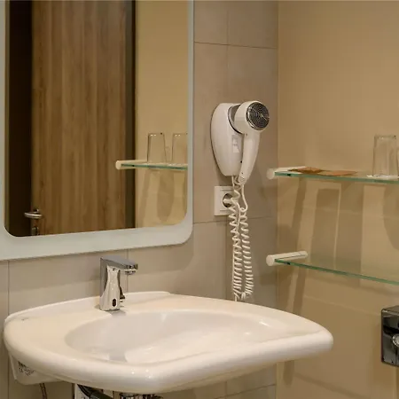 Hotel Novotel Centre 4*