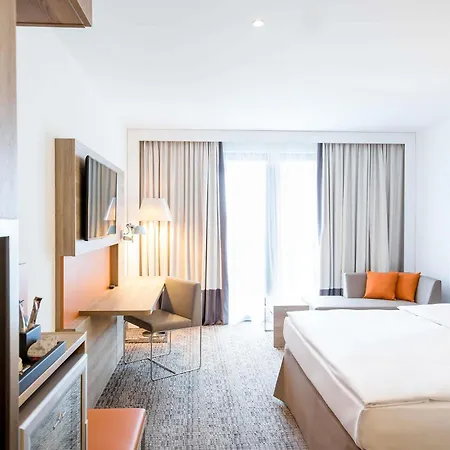 Novotel Centre 4*