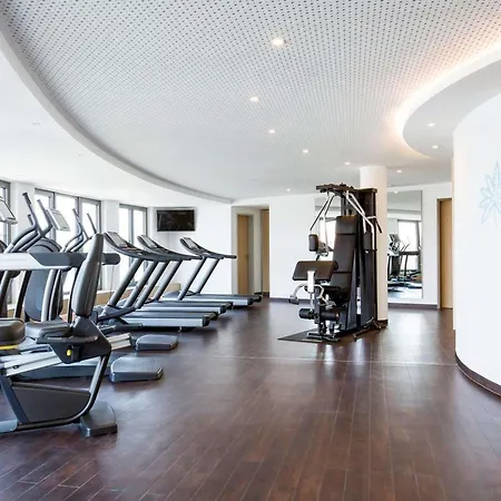 Novotel Centre Hotel 4*