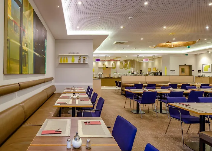 Novotel Centre Hotel 4*