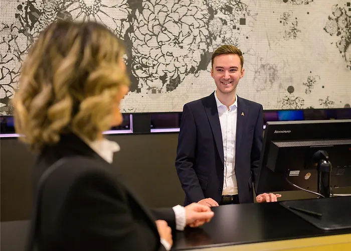 Novotel Centre Hotel